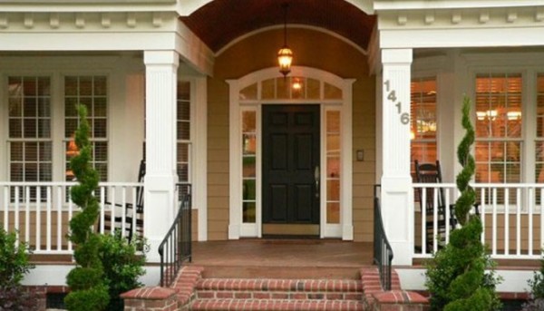 Spruce Up Your Front Doors For The Summer