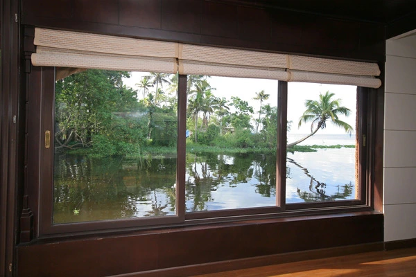 Fenesta sliding door