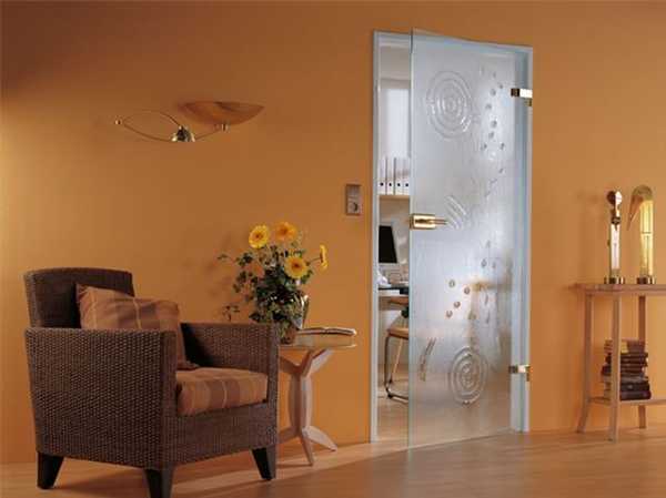 Design Ideas: Frosted Glass Doors For Your Entrance